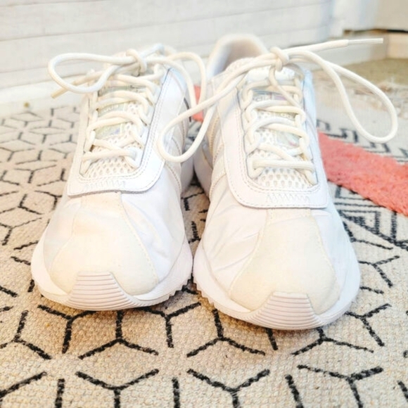 ADIDAS 2020 SL Andridge 'White Iridescent' Sneakers, sz 8 - Picture 5 of 13